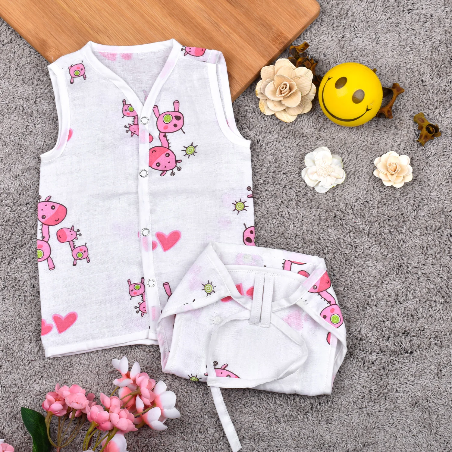 Moms Home New Born Organic Cotton Velcro Swaddle Wrap Gift Set of 7 Items - Pink Giraffe - Image 4